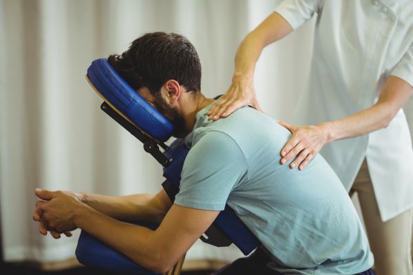 Amma assis , détente musculaire profonde